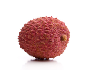 Rote Lychee von vorne