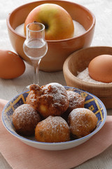 Fritole de pòmi - Dolce di carnevale - Ricetta del Veneto