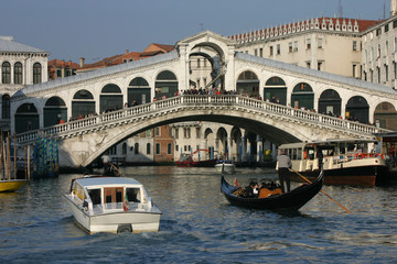 Venise - Circulation au pied du Rialto