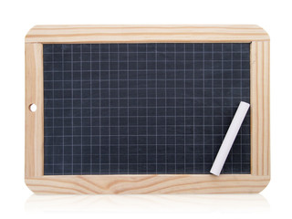 Ardoise quadrillée sur fond blanc avec reflet