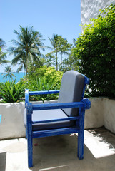 Blauer Stuhl zur Entspannung