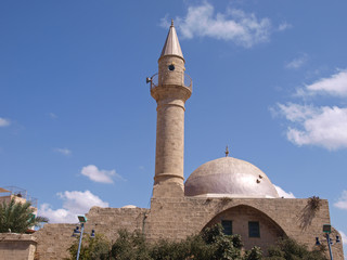 Fototapeta na wymiar Oriental Muslim Mosque tower