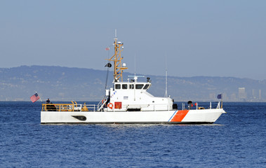 Fototapeta na wymiar US Coast Guard zakotwiczone w zatoce