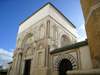 Fototapeta na wymiar wejście do meczetu, Tunis
