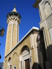 Gordijnen minaret de la medina de tunis © Lotharingia