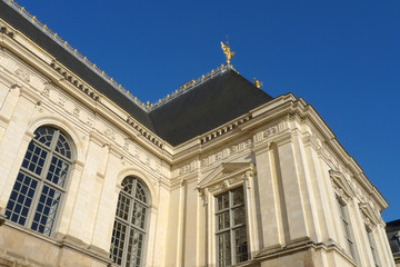 façade du parlement