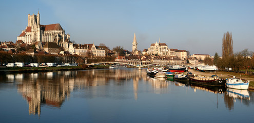 Fototapeta na wymiar Panorama d'Auxerre