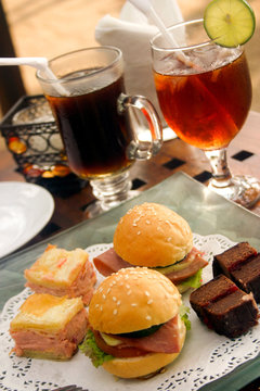 Mini Burgers