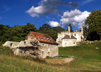 Ruined Sklabina Castle