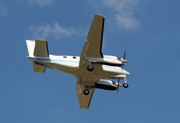 Fototapeta na wymiar Samolot turbośmigłowy
