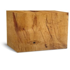 Caja de Madera sobre fondo blanco
