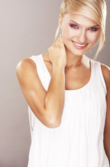 Fototapeta premium Girl wearing makeup made of flowers