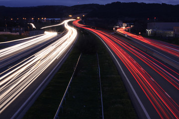 Fototapeta na wymiar noc na autostradzie