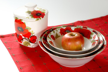 Red&white dishware