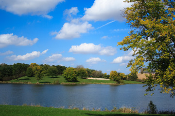 Fototapeta premium Summer along the water