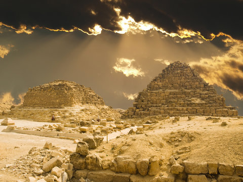 Queen Hetepheres' tombs in Giza