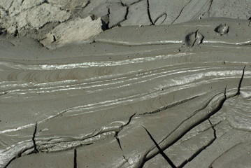 Mud lines