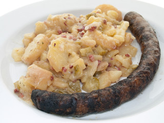 Bratwurst mit Kartoffelsalat
