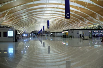 Fototapete China, Shanghai Pudong international airport hall night view © claudiozacc