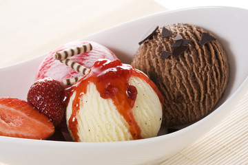 mixed ice-cream in bowl