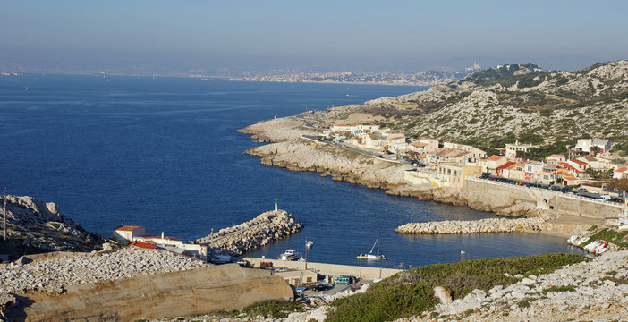 รูปภาพMarseillais – เลือกดูภาพถ่ายสต็อก เวกเตอร์ และวิดีโอ681 | Adobe Stock