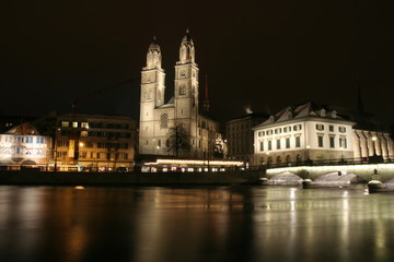 Fototapeta na wymiar Gross Munster - Zurigo