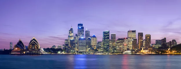 Fotobehang Sydney skyline gezien over de haven van Kirribilli © David Iliff