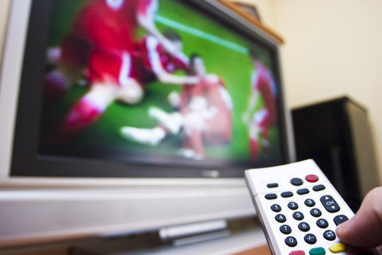 Viendo f&uacute;tbol