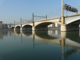 pont ferroviaire sur le rhône