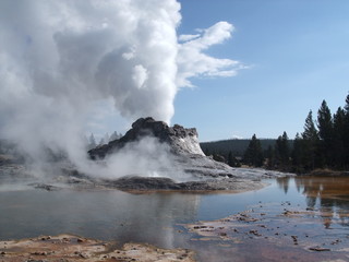 castle geyser