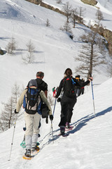 Randonneurs en raquettes