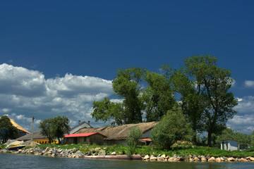Fototapeta na wymiar Mały vilage w delcie Dunaju