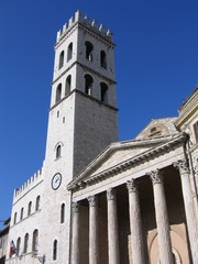 Fototapeta na wymiar Vecchia Basilica Assisi