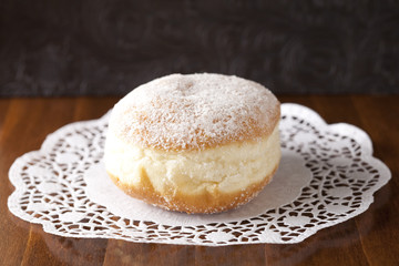 Gefüllter Krapfen