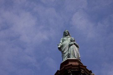 Fototapeta premium Statue de sainte Anne