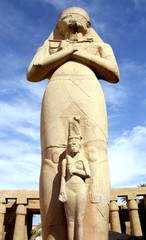 Ramses II statue and Nefertari