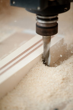 Cutting wood on CNC milling