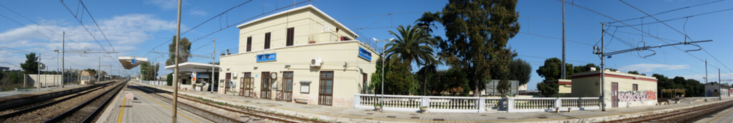 Fototapeta na wymiar Bari, Santo Spirito, Stazione ferroviaria