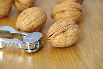 noix et un casse noix