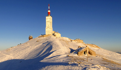Un soir d'hiver au sommet du Mont Ventoux - obrazy, fototapety, plakaty
