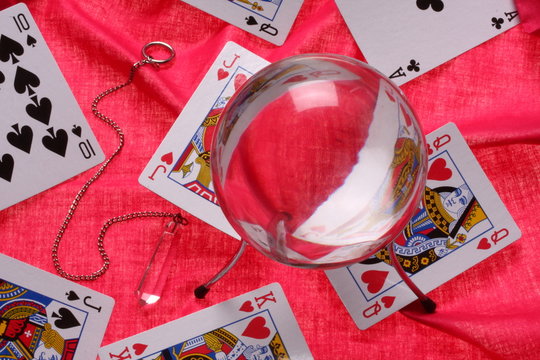 boule de cristal et pendule