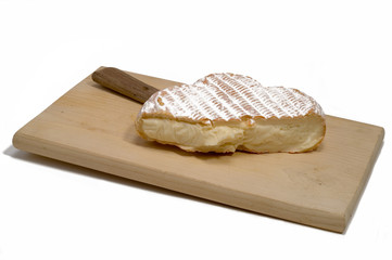 Käse auf einem Brettchen