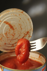 Pelati in scatola crudi