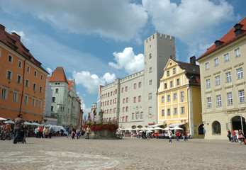 Fototapeta na wymiar Haidplatz, miasto kwadrat w Ratyzbona, Niemcy