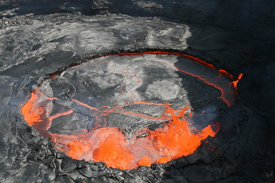 Lavasse im Erta Ale Vulkan, Danakil Wüste, Äthiopien