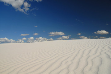 Fototapeta na wymiar White Sands And Blue Sky