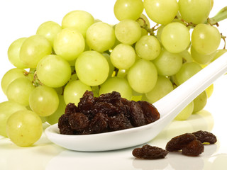 Kernlose Trauben und Rosinen