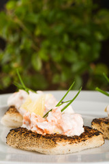 Salmon toasts