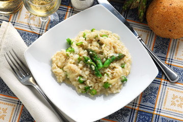 Risotto agli asparagi verdi e taleggio - Primi piatti lombardi