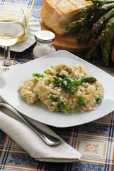 Risotto agli asparagi verdi e taleggio - Primi piatti lombardi